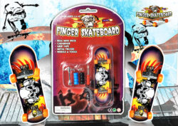 Fingerboard mit Totenkopfmotiven